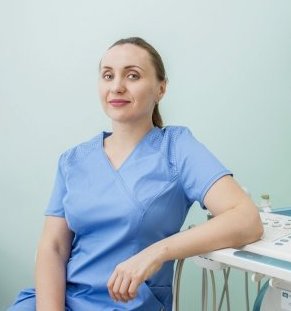 Врачи